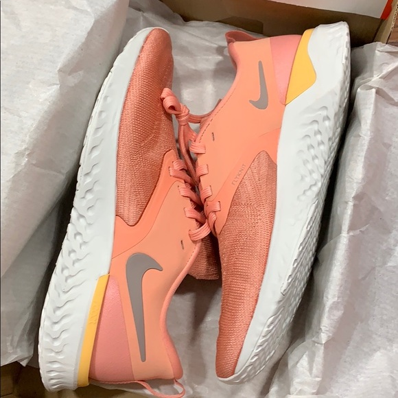 • W NIKE ODYSSEY REACT 2 FLYKNIT pink quartz/pumic - Picture 10 of 16